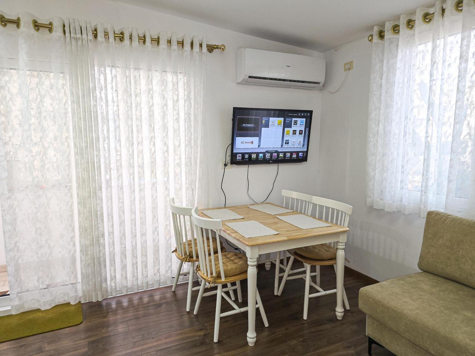 Lake Park 2Br Apartment Tirana Exterior photo